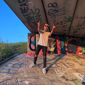 Meet your Posher, Oakley